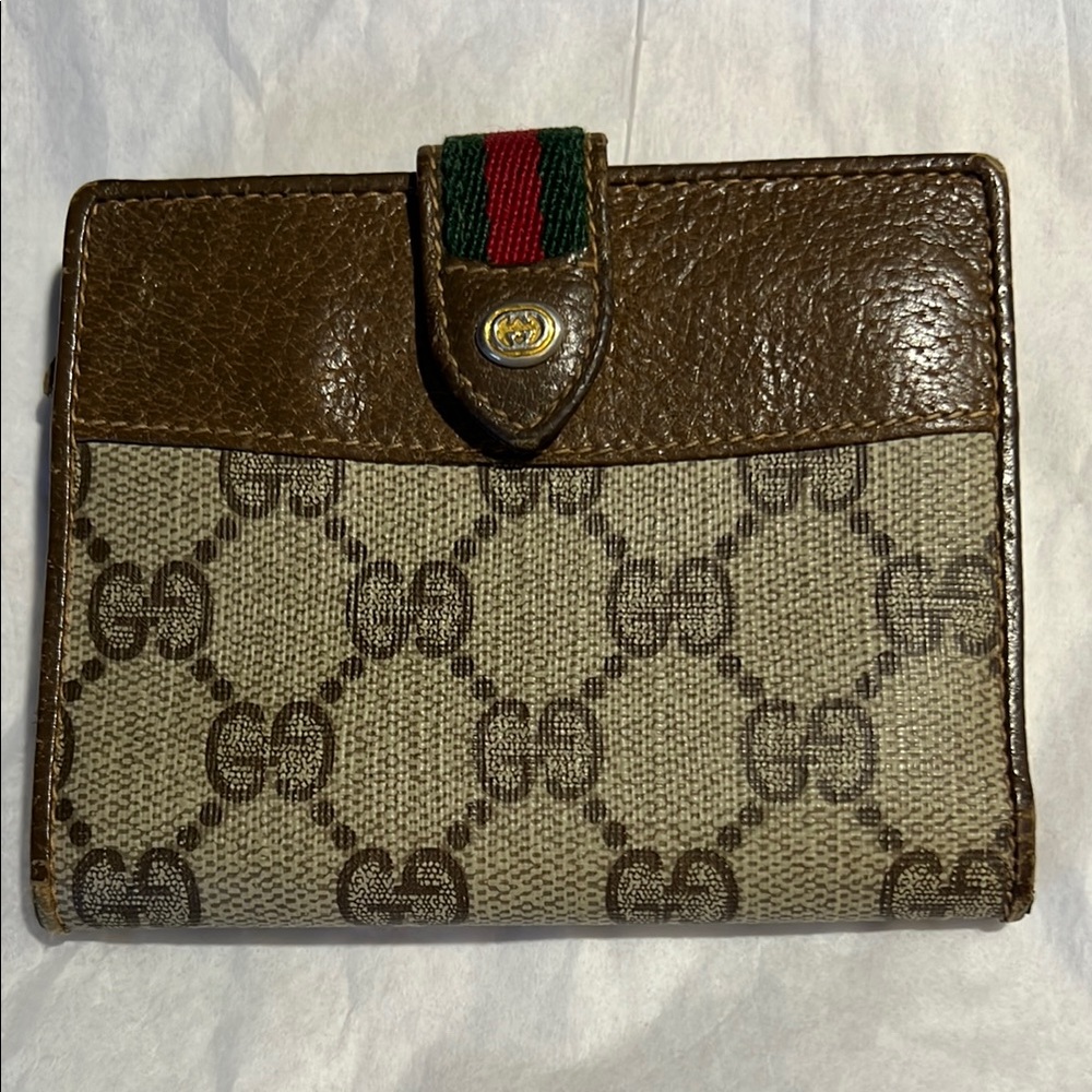 Vintage Gucci accessory collection Wallet